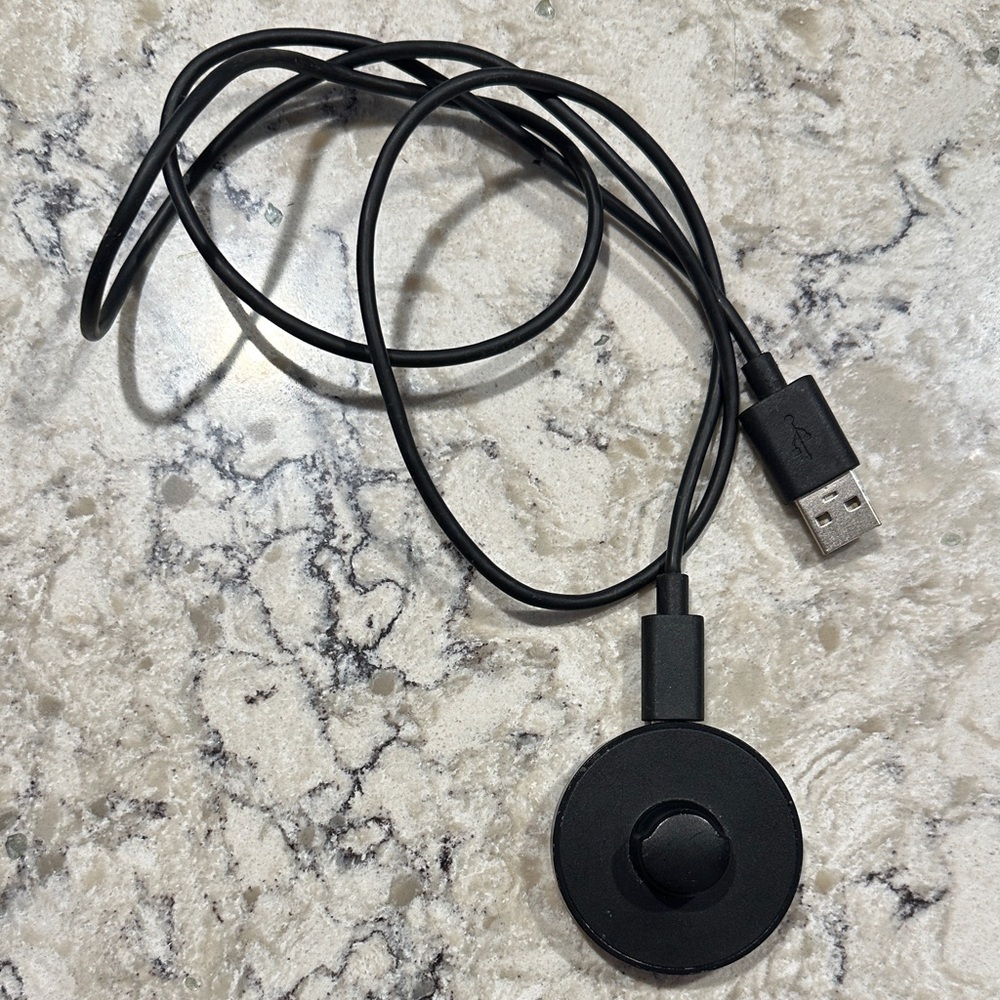 Oura Ring charger size 8